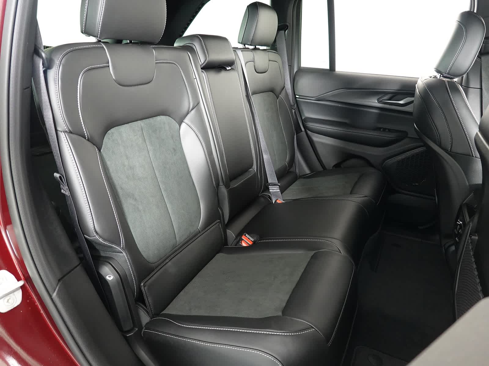 2025 Jeep Grand Cherokee Altitude X 4x4