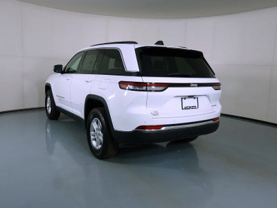 2025 Jeep Grand Cherokee Laredo 4x4