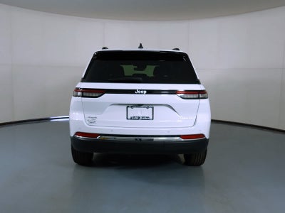 2025 Jeep Grand Cherokee Laredo 4x4