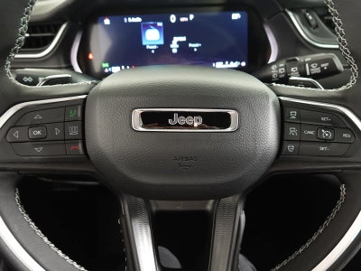 2025 Jeep Grand Cherokee Laredo 4x4