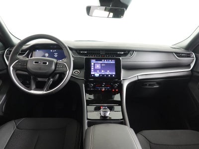 2025 Jeep Grand Cherokee Laredo 4x4