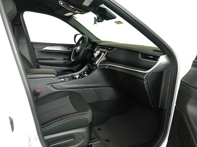 2025 Jeep Grand Cherokee Laredo 4x4