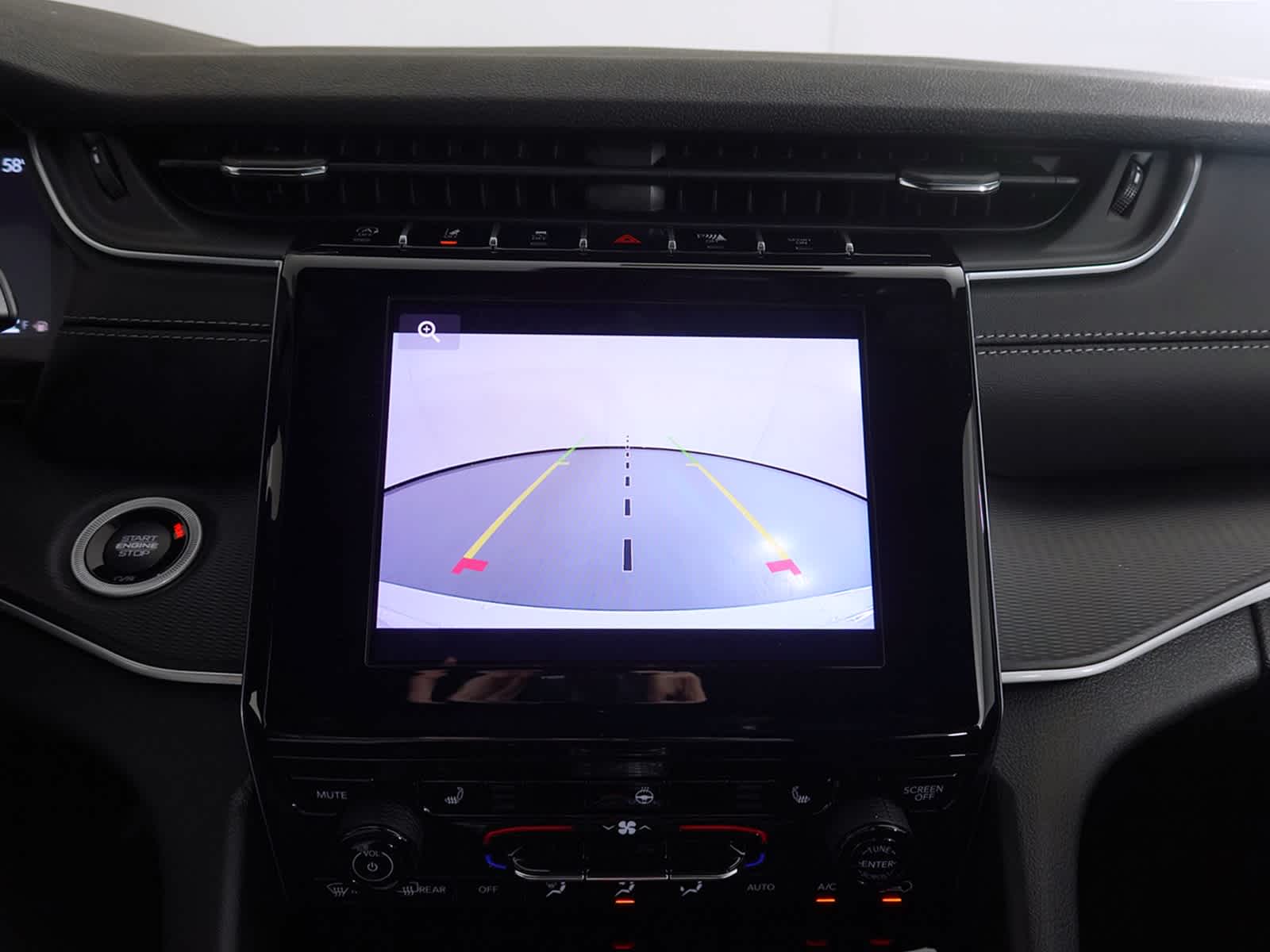 2025 Jeep Grand Cherokee Laredo 4x4