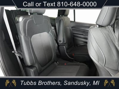 2025 Jeep Grand Cherokee GRAND CHEROKEE L LAREDO X 4X4