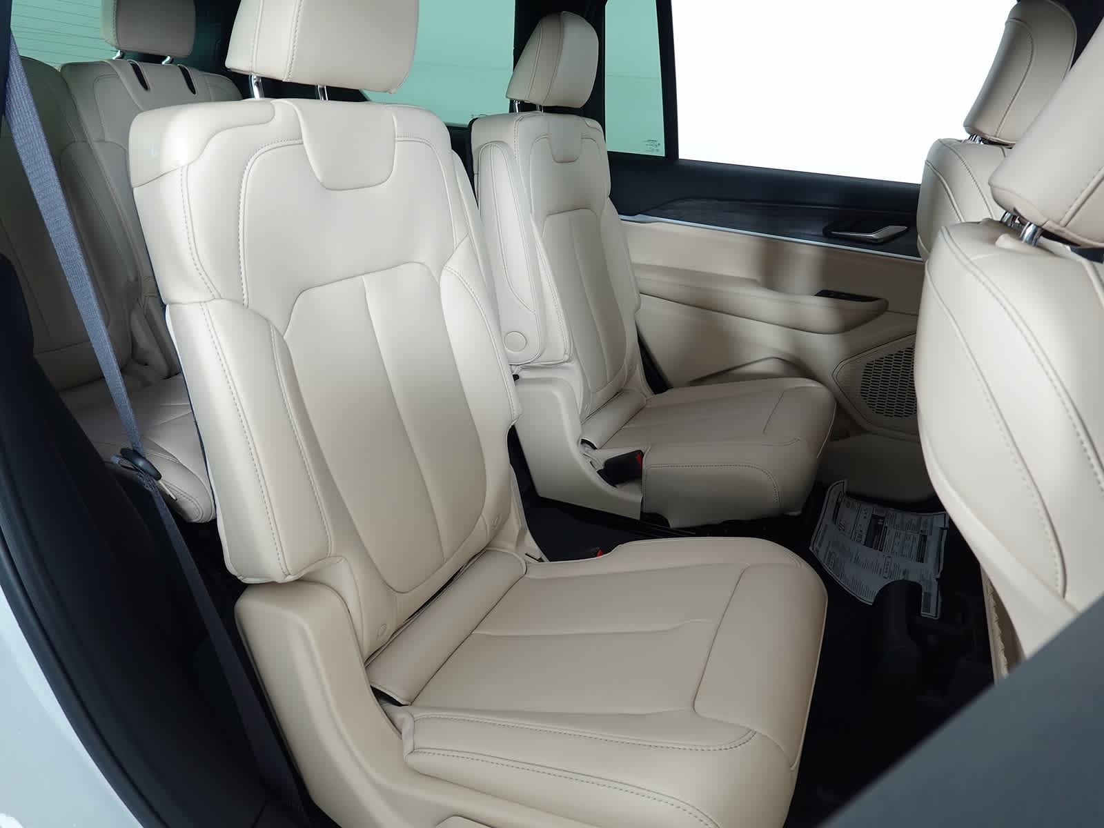 2025 Jeep Grand Cherokee L Limited 4x4