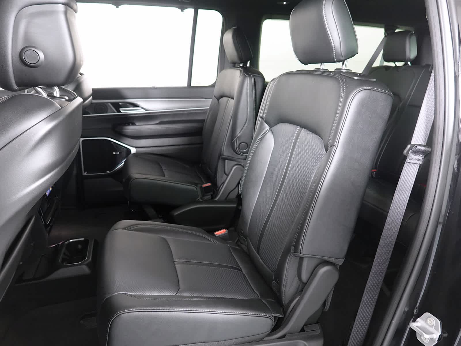 2026 Jeep Grand Wagoneer GRAND WAGONEER L LIMITED RESERVE 4X4