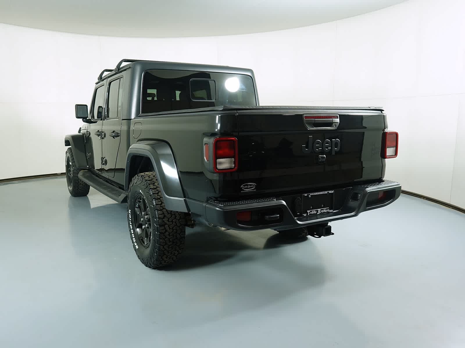 2021 Jeep Gladiator Willys photo 4