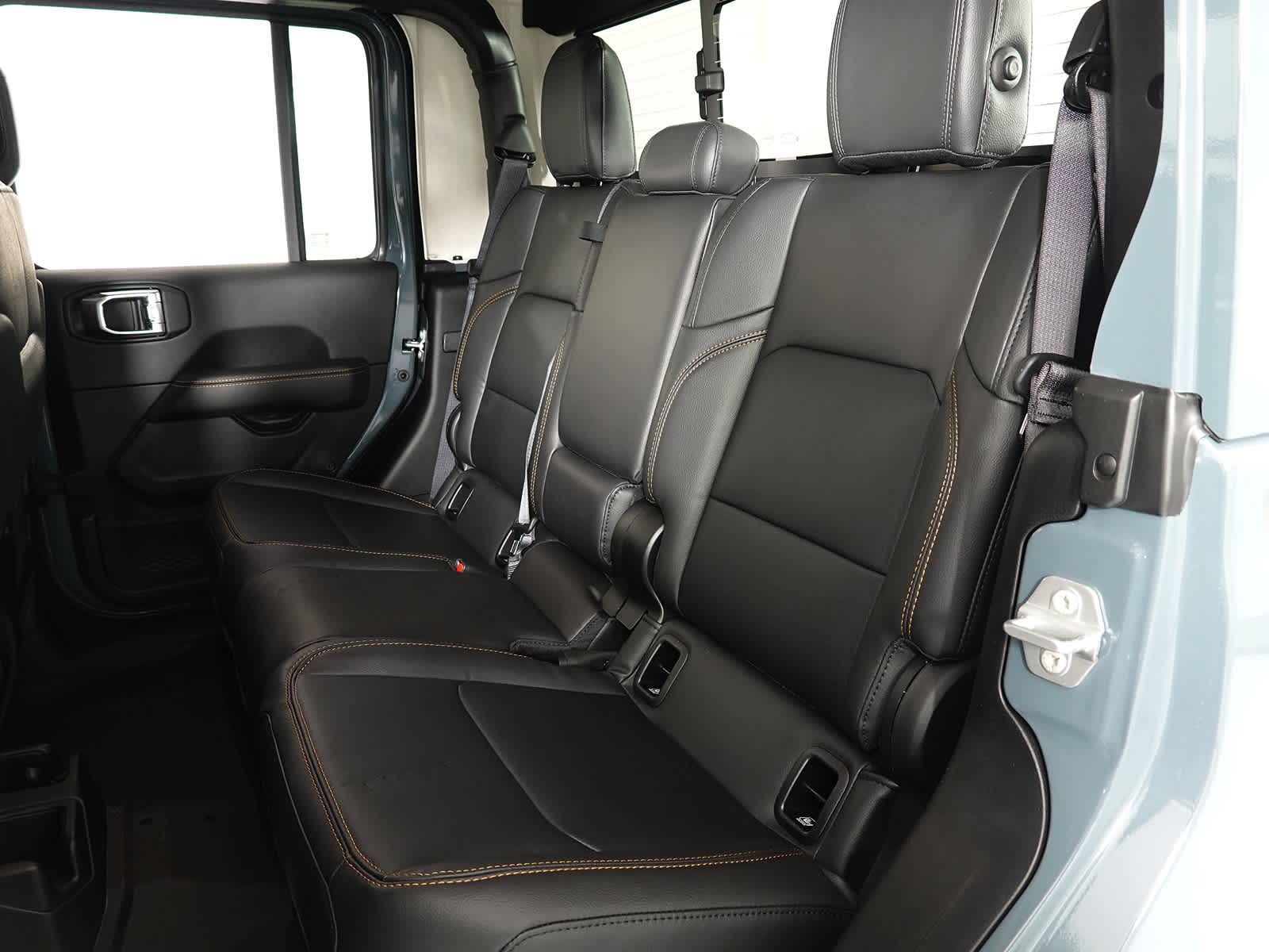 2025 Jeep Gladiator High Tide