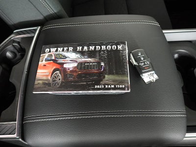 2025 RAM 1500 Big Horn Crew Cab 4x4 5'7' Box