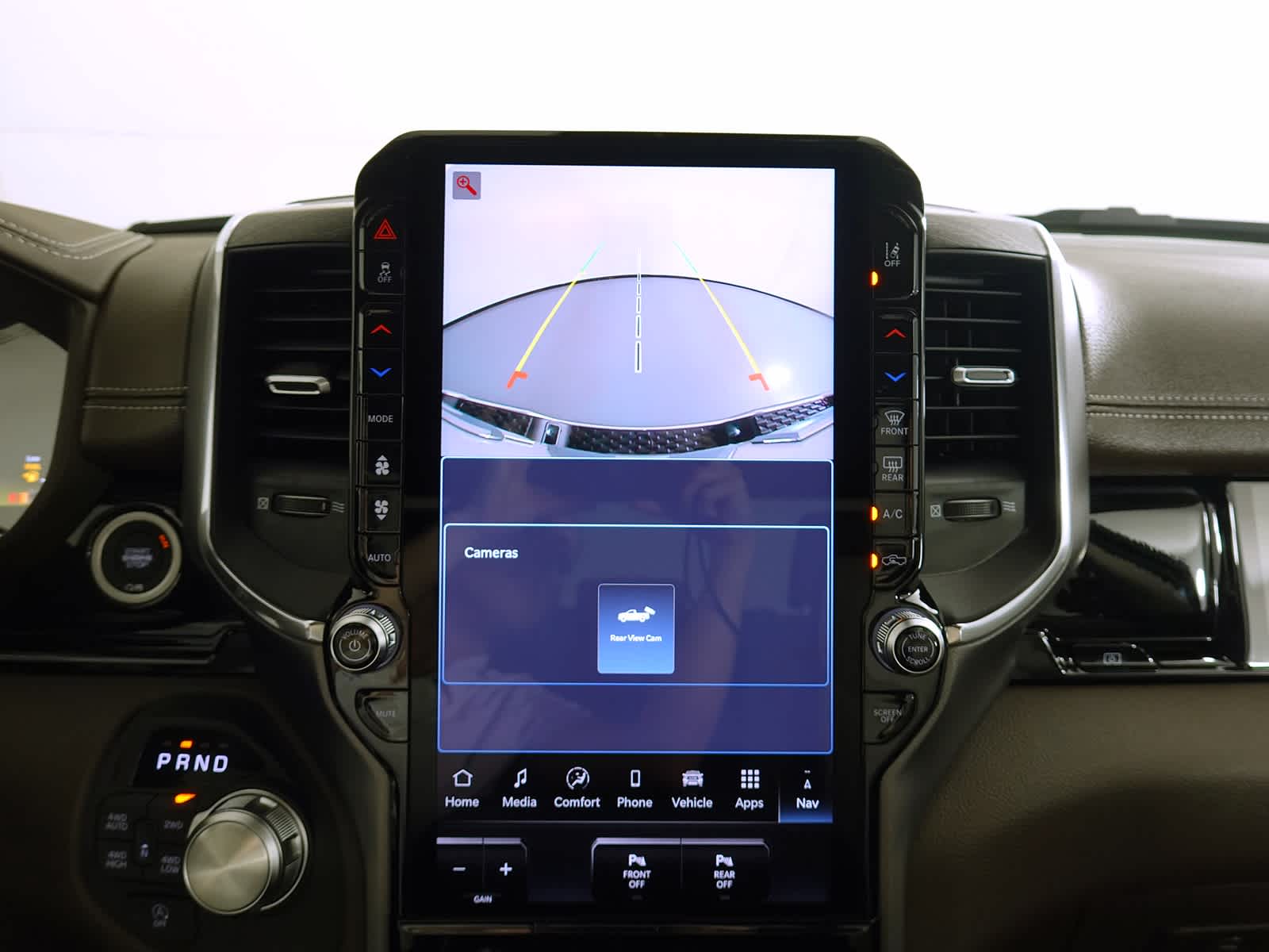 2026 RAM 1500 Laramie Crew Cab 4x4 5'7' Box