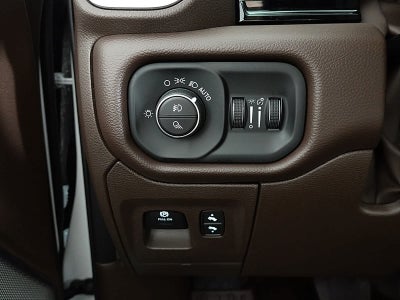 2026 RAM 1500 Laramie Crew Cab 4x4 5'7' Box