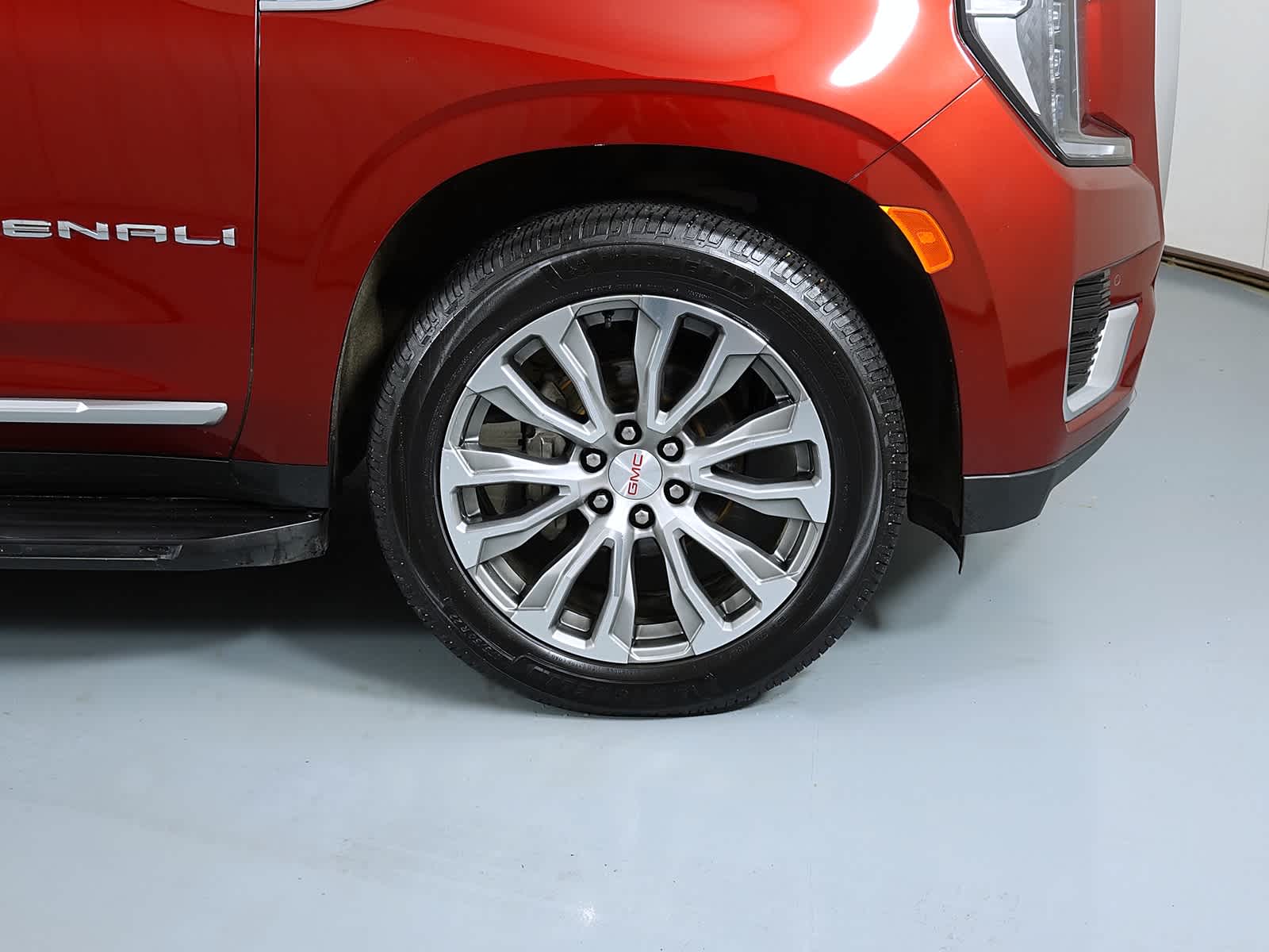 2021 GMC Yukon 4WD Denali