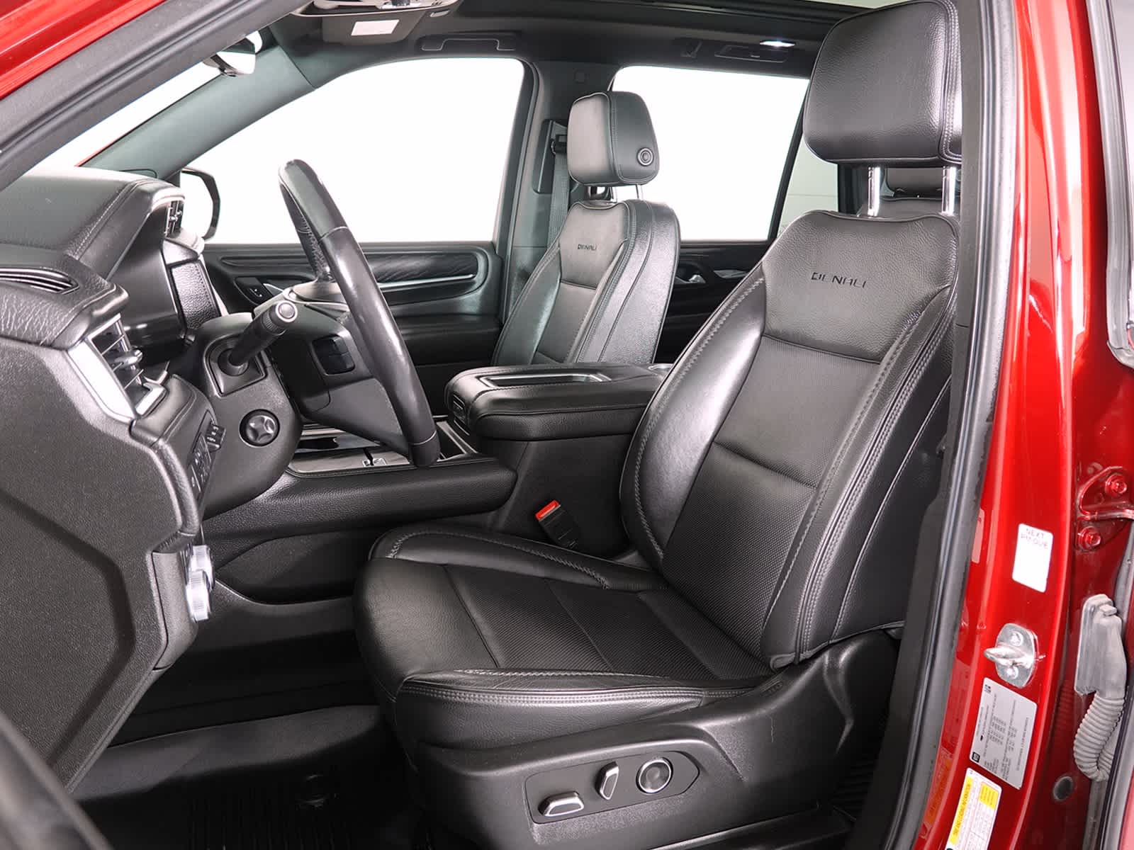 2021 GMC Yukon 4WD Denali