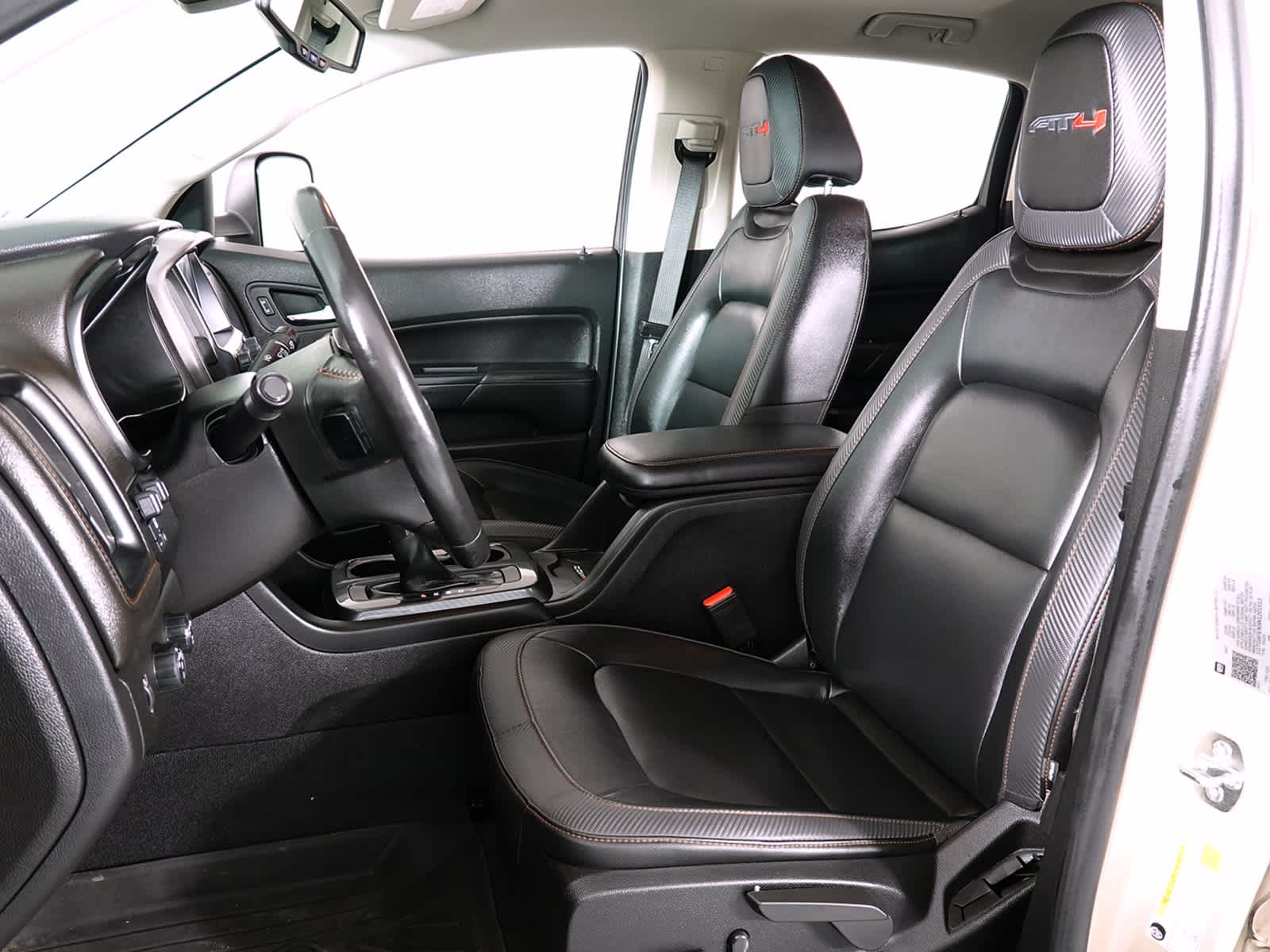 2022 GMC Canyon 4WD Crew Cab Short Box AT4 - Leather