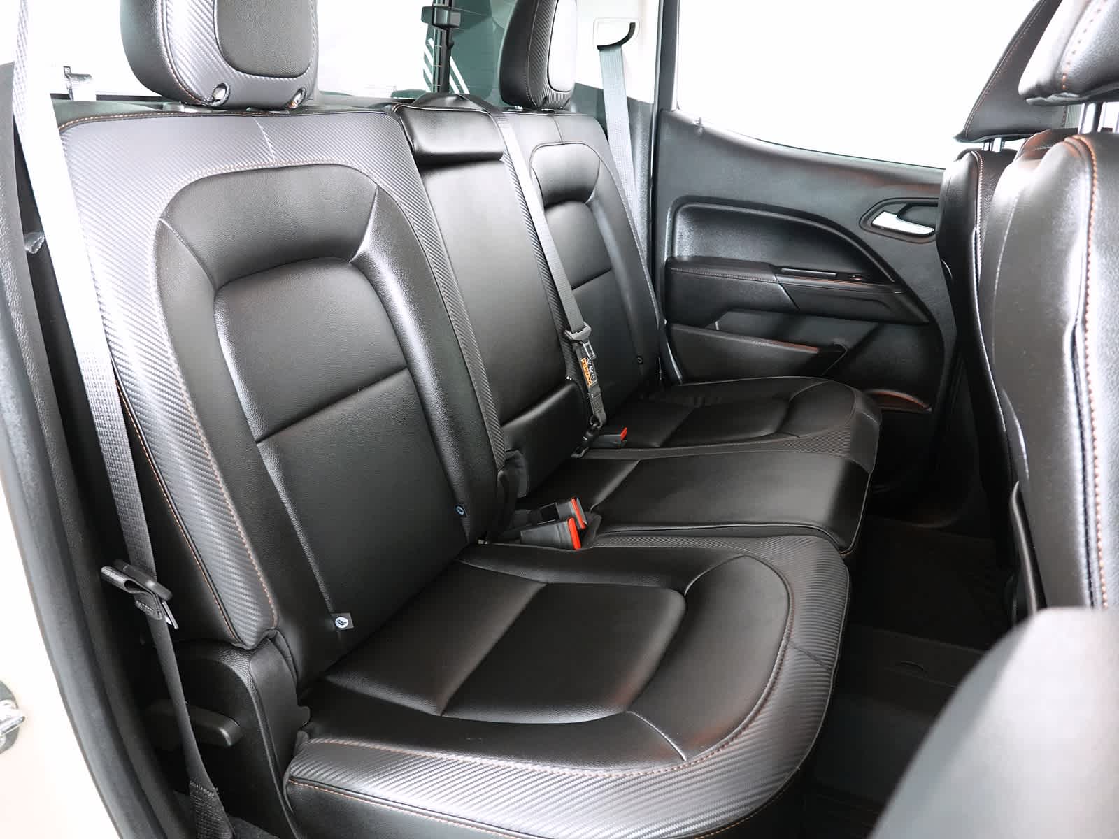 2022 GMC Canyon 4WD Crew Cab Short Box AT4 - Leather