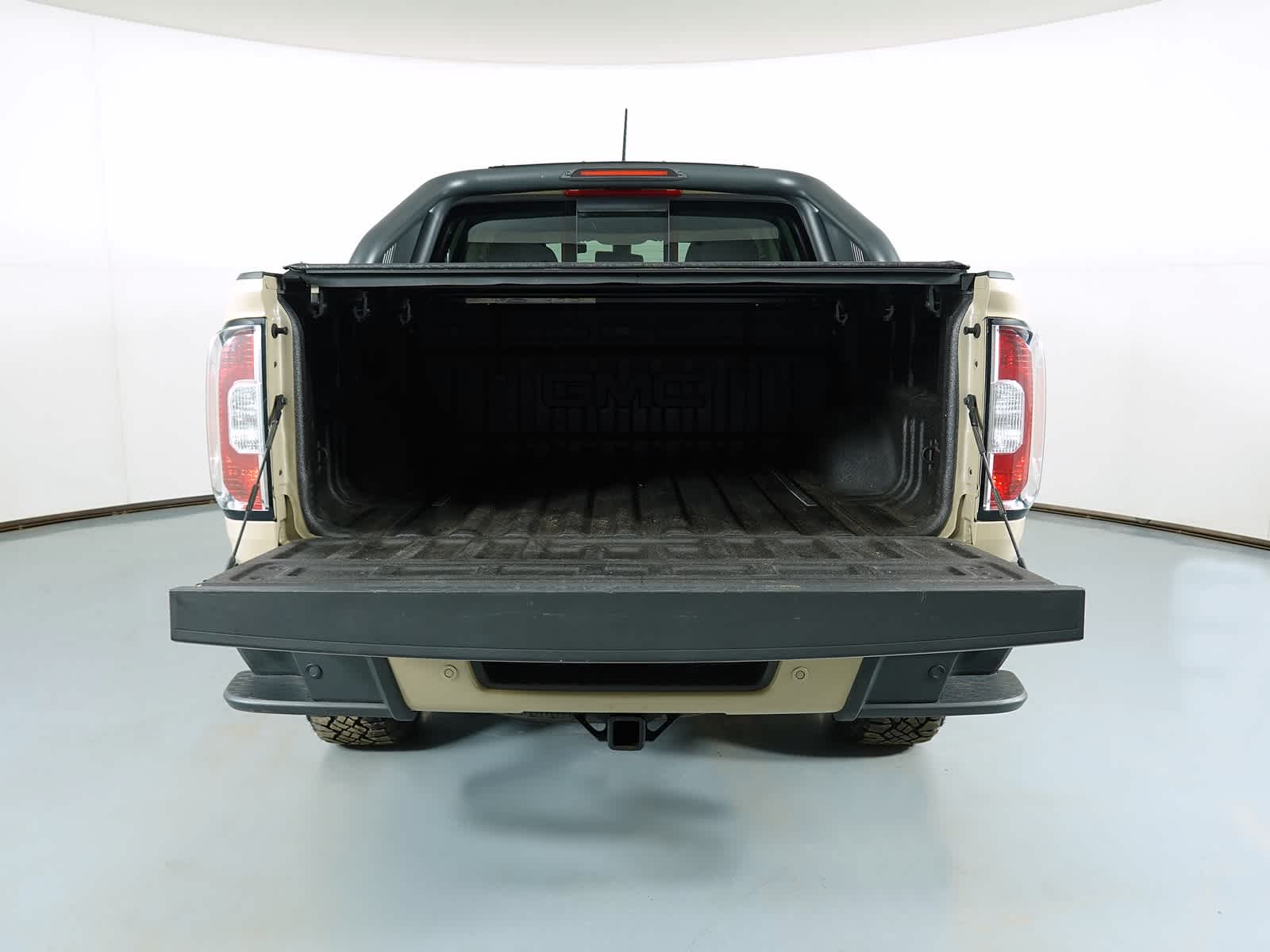 2022 GMC Canyon 4WD Crew Cab Short Box AT4 - Leather