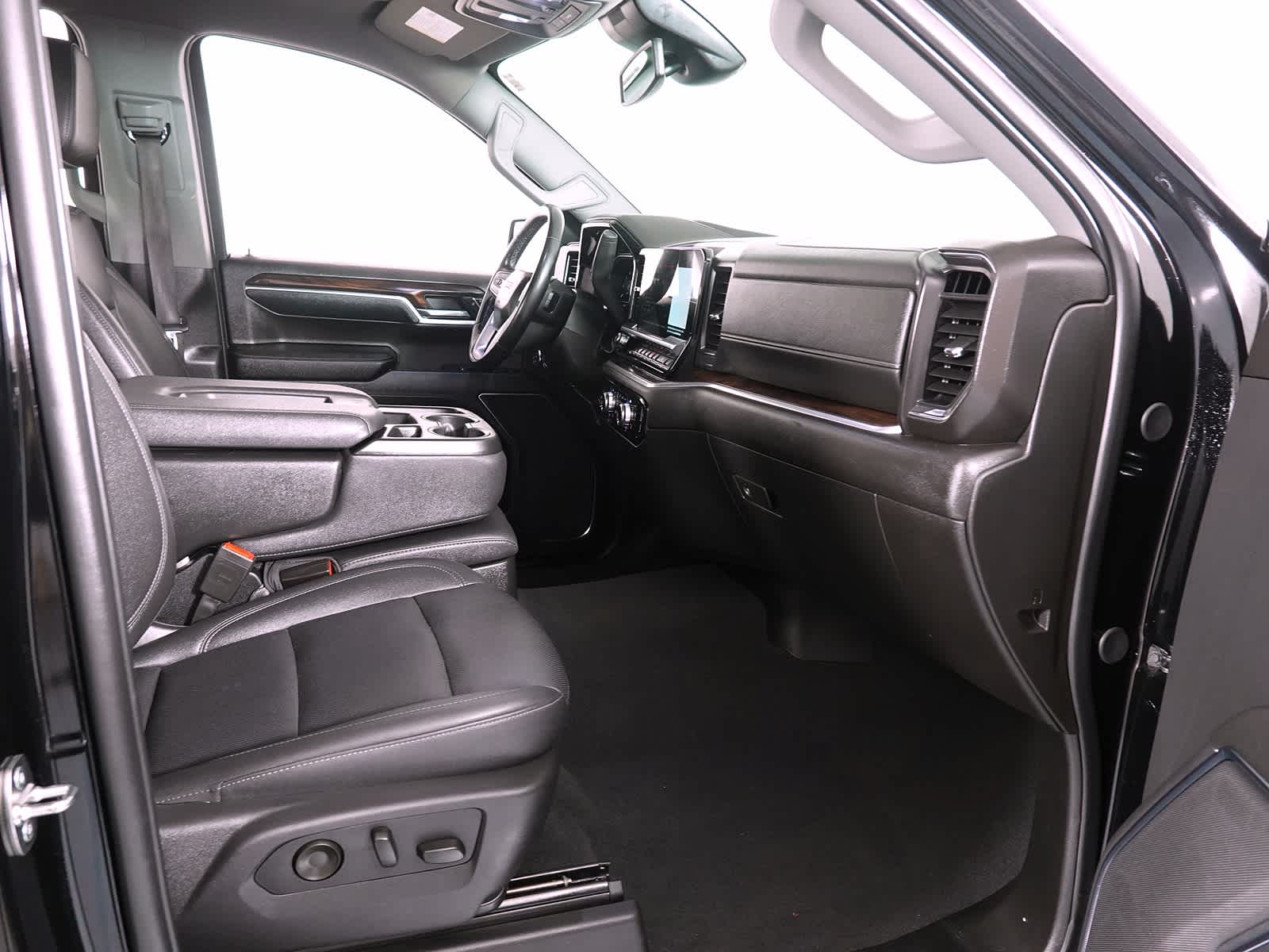 2024 GMC Sierra 1500 4WD Crew Cab Short Box SLT