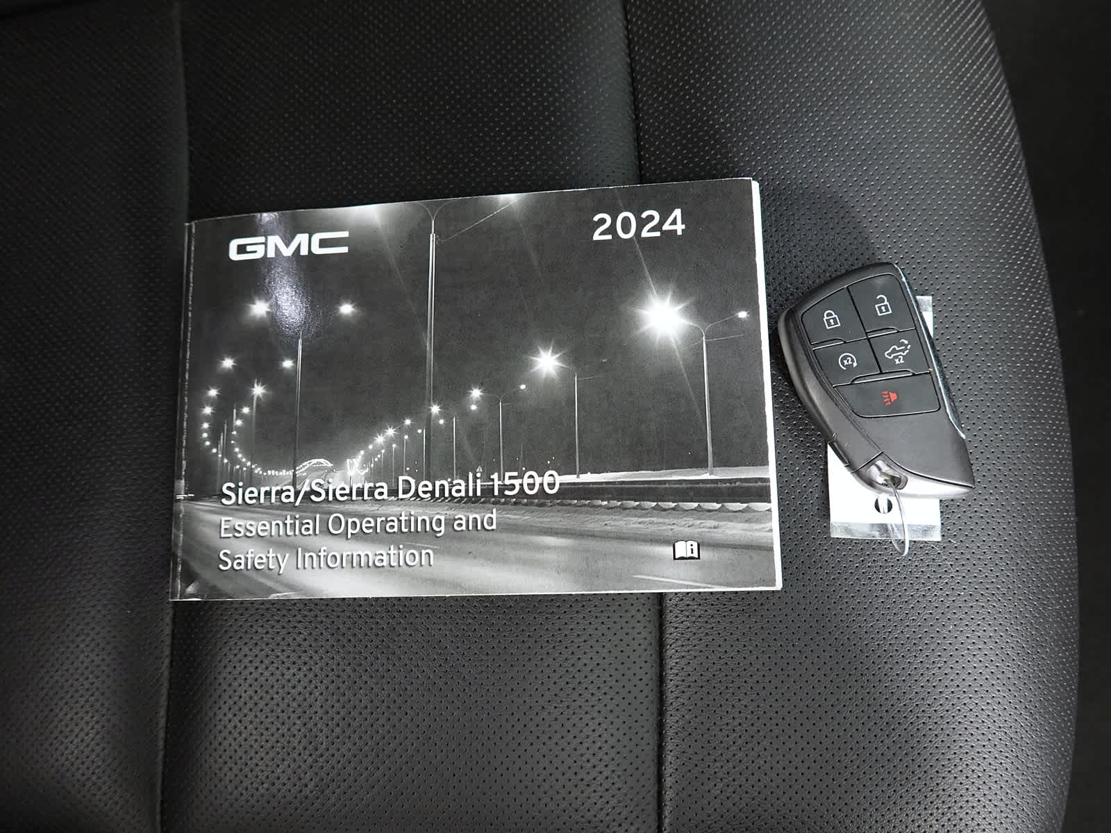 2024 GMC Sierra 1500 4WD Crew Cab Short Box SLT