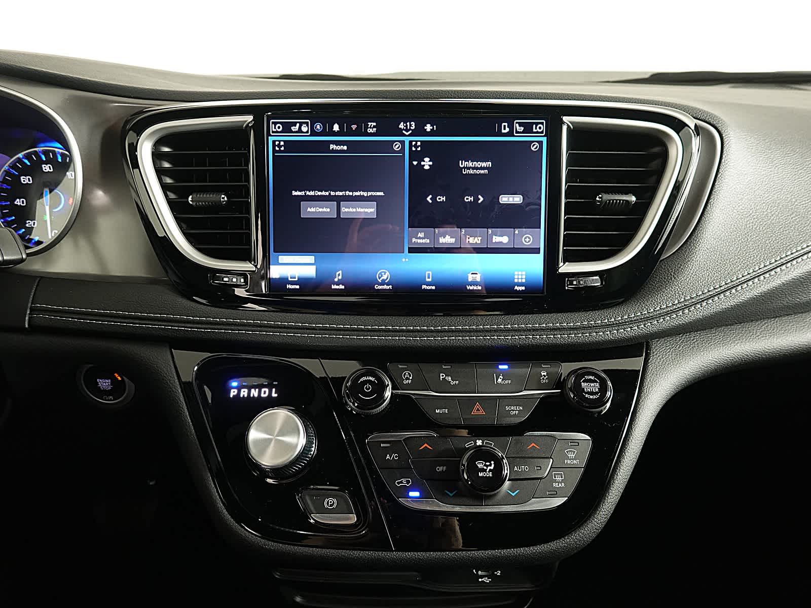 2026 Chrysler Pacifica Select