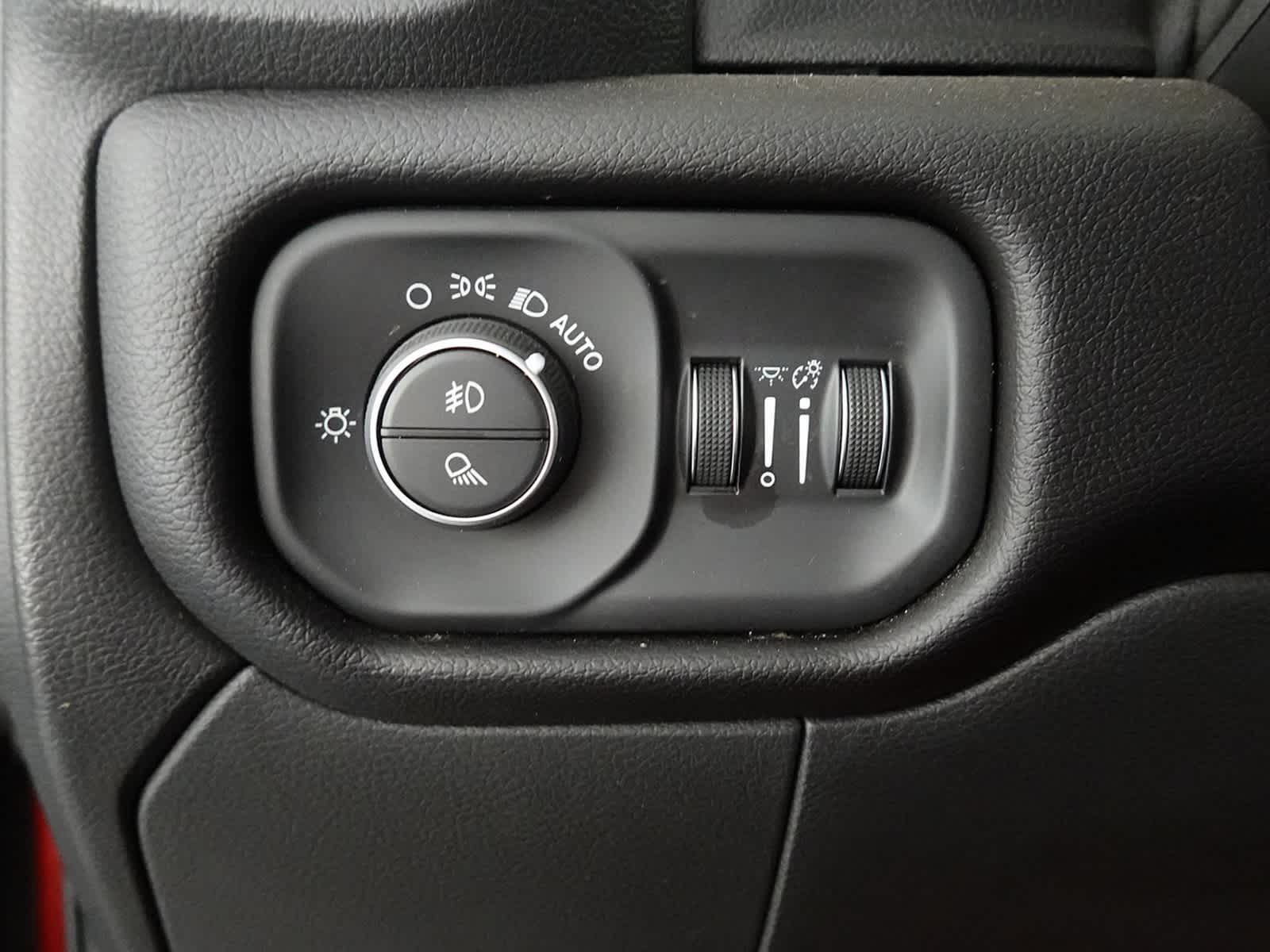 2021 RAM 3500 Laramie Crew Cab 4x4 8' Box