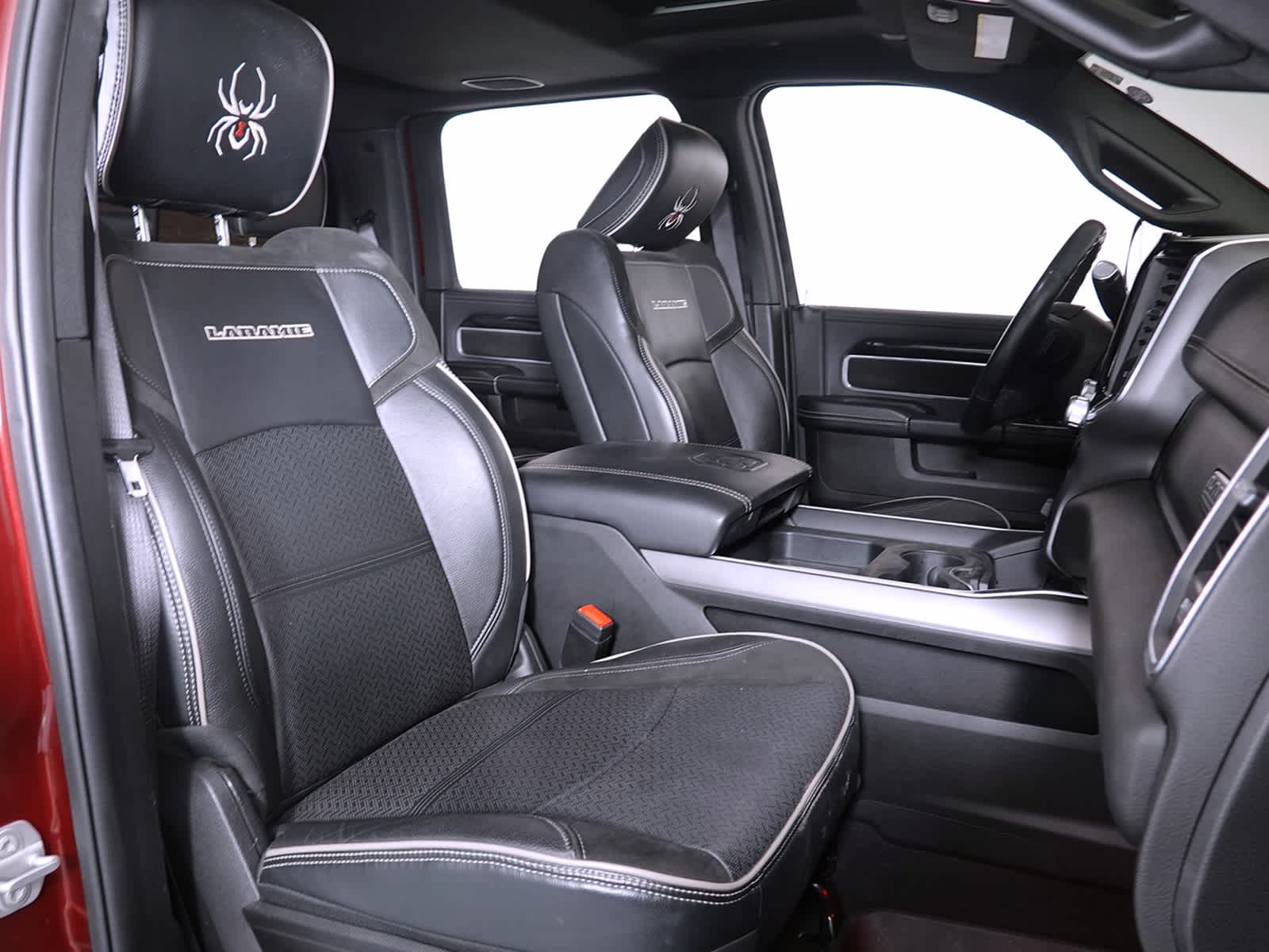 2021 RAM 3500 Laramie Crew Cab 4x4 8' Box