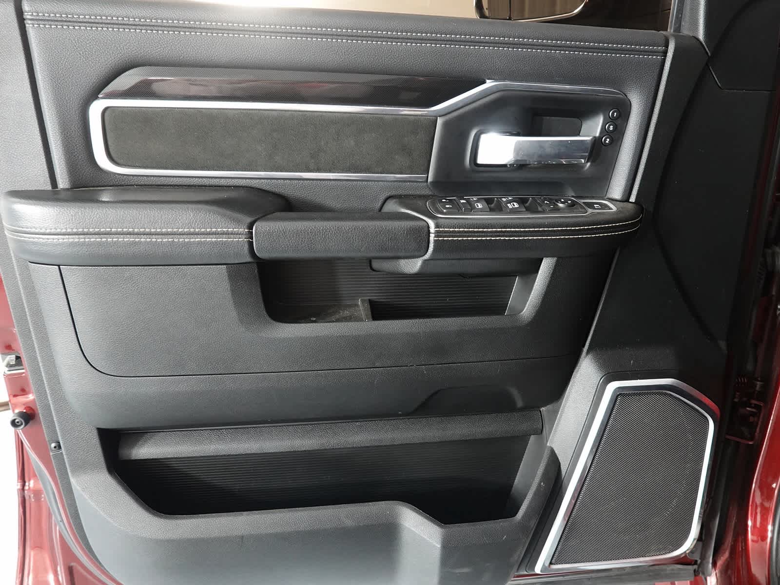 2021 RAM 3500 Laramie Crew Cab 4x4 8' Box