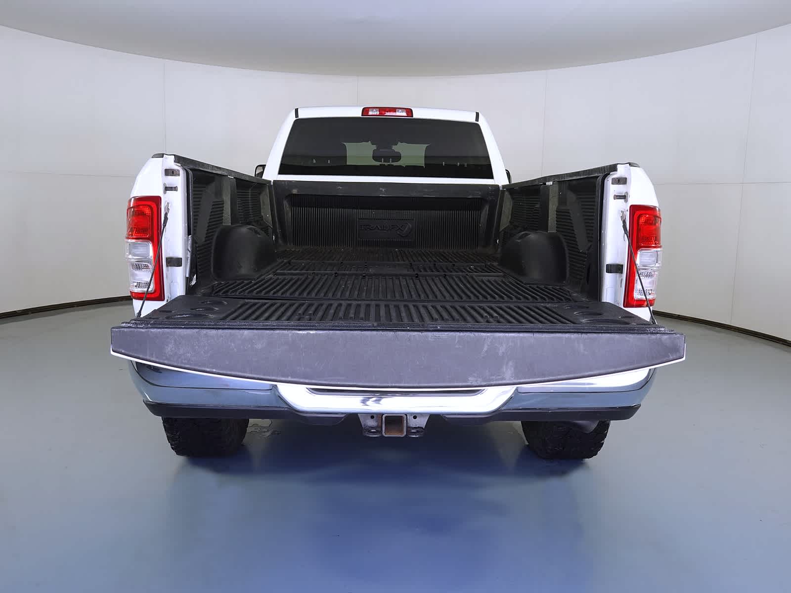 2020 RAM 2500 Big Horn Crew Cab 4X4 8' Box