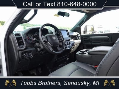 2024 RAM Ram 3500 Chassis Cab RAM 3500 TRADESMAN CHASSIS REGULAR CAB 4X4 84' CA